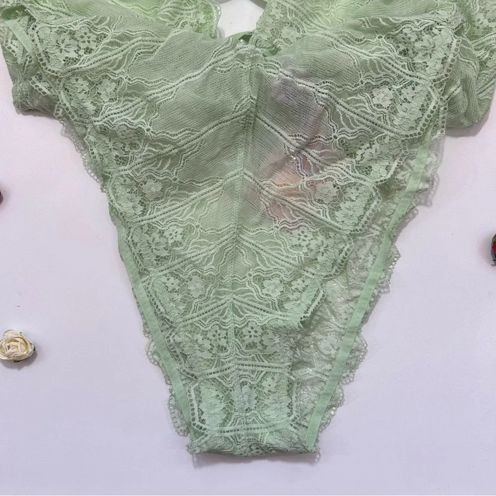Savage X Fenty Green Lace Teddy/Bodysuit with Plunging Neckline 2X NWT - Picture 2 of 5